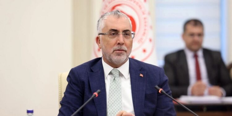 Hükümetin memur ve memur emeklisine ilk zam teklifi belli oldu