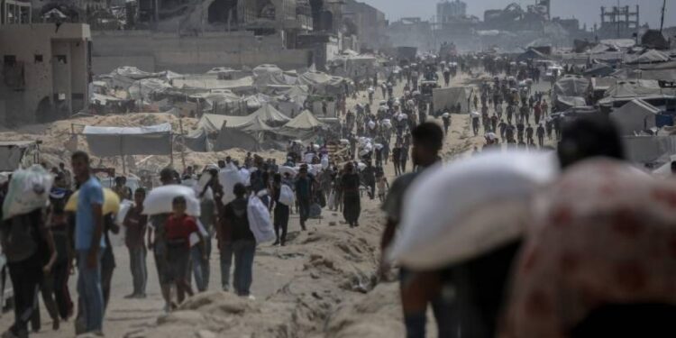 Gazze’de son 24 saate 3’ü çocuk 8 kişi açlıktan öldü