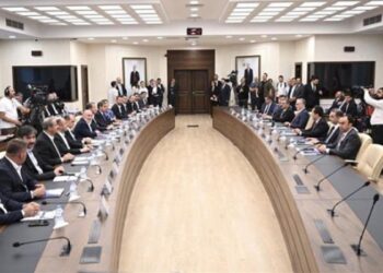 İktidardan TİS görüşmelerinde bin TL ek zam teklifi