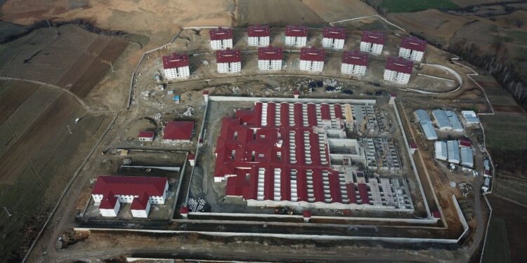 Tutsaklara ‘süreç bitsin o zaman görüşürüz’ tehdidi