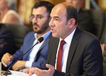 İHD’nin komisyondan talepleri: Umut hakkı, özerklik şartı ve TMK’nın kaldırılması  YENİLENDİ