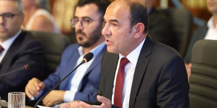 İHD’nin komisyondan talepleri: Umut hakkı, özerklik şartı ve TMK’nın kaldırılması  YENİLENDİ