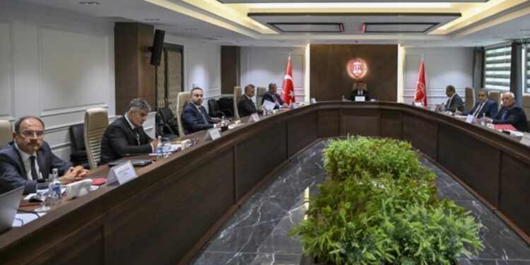 Hakem Kurulu’nda zam oranı belli oldu: Sendikalar çekildi