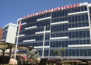 Bir çocuğu usulsüzce evlat edinen doktor gözaltına alındı