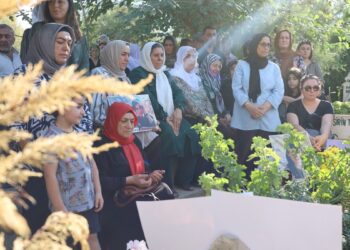 Gülistan Tara’nın mezarı başında anma: Bizi güçlü tutan hakikat mücadeleleri