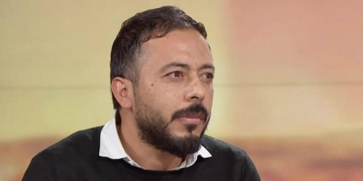 Gazeteci Demirel’e gözaltı ve tehdit