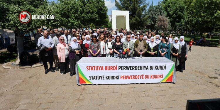 Kürtlerin yüzde 97,9’u tüm kademelerde anadilde eğitim istiyor