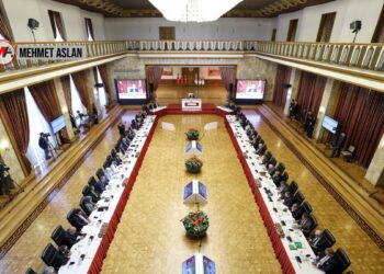 DEM Parti’nin önerisiyle komisyona üç yeni isim seçilecek