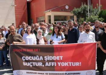 Uzman çavuşun şiddet uyguladığı çocuk ziyaret edildi