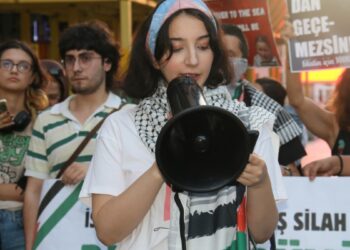 ‘Türkiye İsrail’le ticari, askeri ve diplomatik ilişkileri kessin’