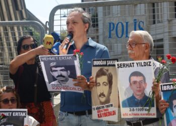Cumartesi Anneleri eylemi: Barış hakikati konuşarak gelir