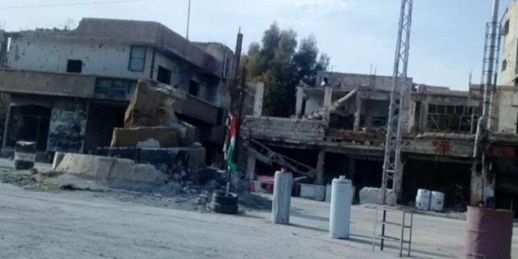 Şam kırsalında bir genç katledildi, bir aile göçe zorlandı