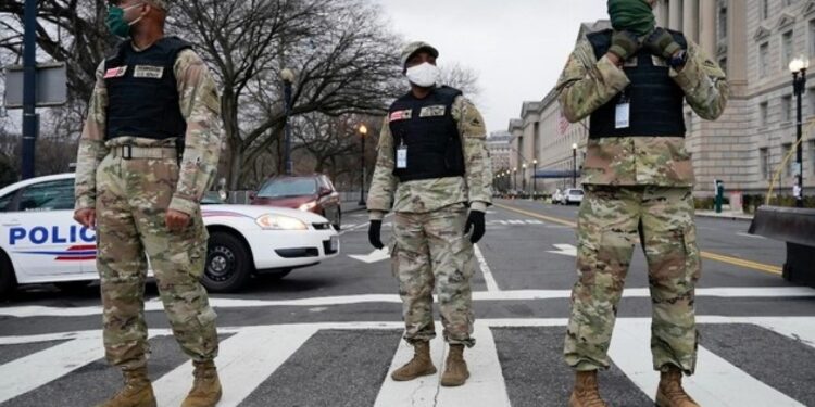 Trump’ın kararı sonrası Ulusal Muhafız Birlikleri sokağa çıktı