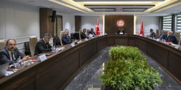 Hakem kurulu zam oranını belirlemek için toplandı