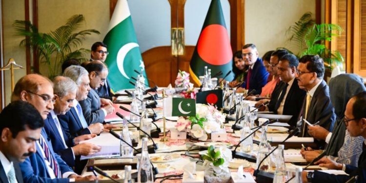Bangladeş ve Pakistan ilişkileri normalleştirme kararı aldı