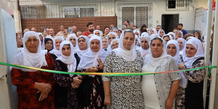 Mersin’de Barış Anneleri Derneği açıldı