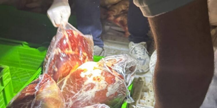 Hijyenik olmayan 3 bin 112 kilo et imha edildi