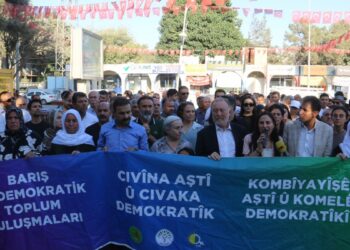 Pirsûs’ta yürüyüş: Barış gelmeden hiçbir sorun çözülmez