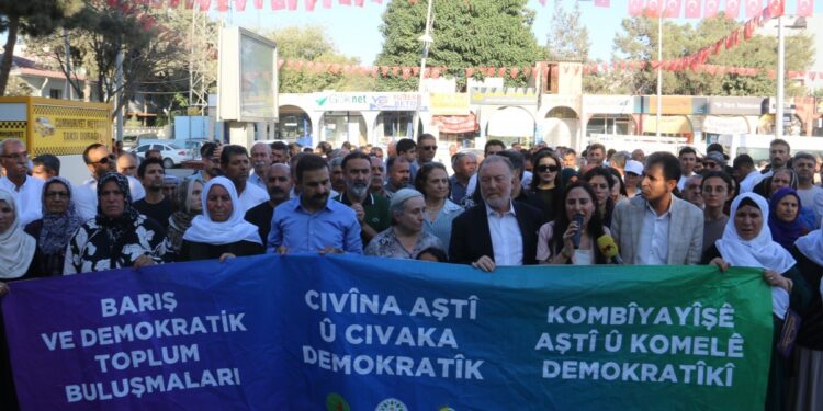 Pirsûs’ta yürüyüş: Barış gelmeden hiçbir sorun çözülmez