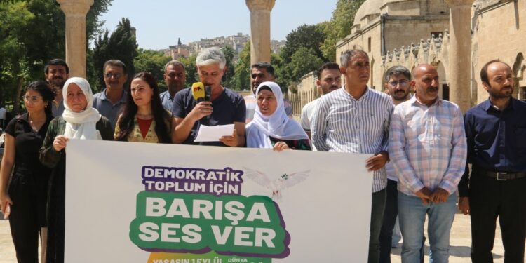 Riha’da ‘Demokratik toplum için barışa ses ver’ çağrısı