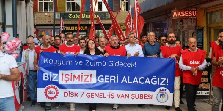 İşten çıkarılan 223 işçinin eylemi devam ediyor