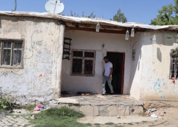 4 yıldır yatağa bağımlı yaşayan Halime Karataş yardım bekliyor