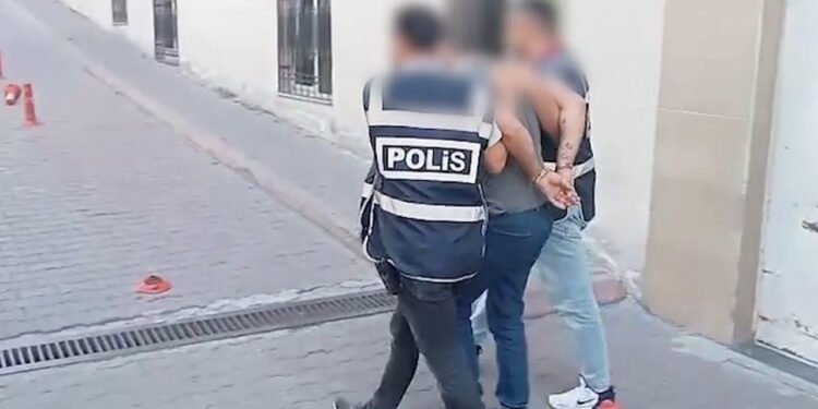 16 Suç Kaydı Olan Firari Suç Makinesi Yakayı Ele Verdi!