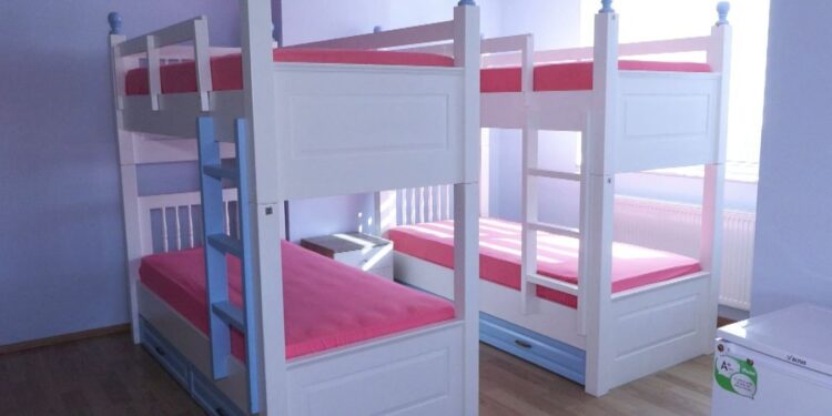 İstanbul’da öğrencilere barınma krizi: Yurtlar 58 bin, kiralar 35 bini buldu