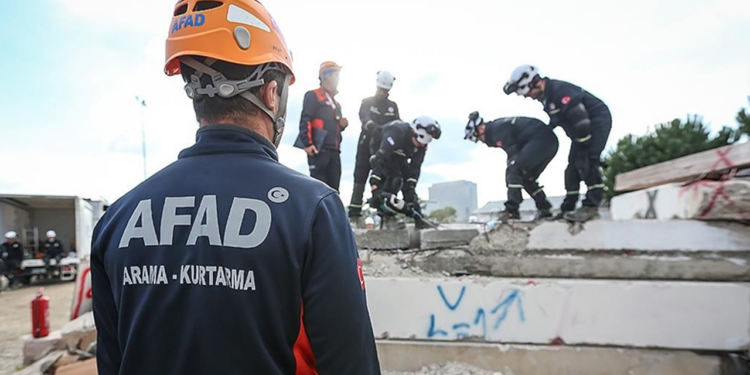 AFAD'dan Korkutan 'Balıkesir' Açıklaması: '3 Üzerinde 7 Artçı Meydana Geldi'
