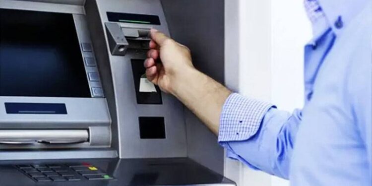 ATM'lerden yapılan kartlı ve kartsız para yatırma işlemlerinde limitler düşürüldü