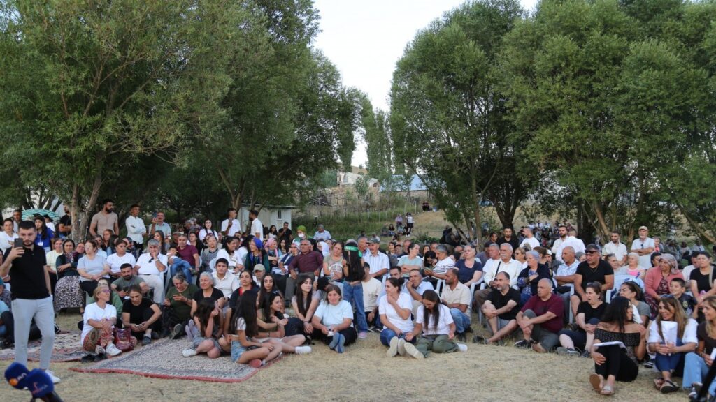 Alevi sanatçılar süreçten umutlu
