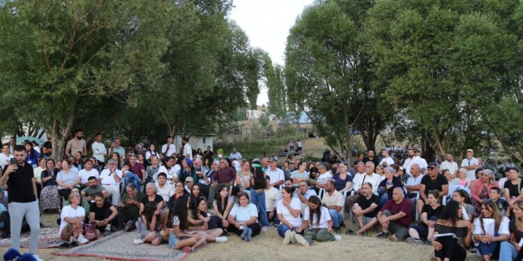 Alevi sanatçılar süreçten umutlu