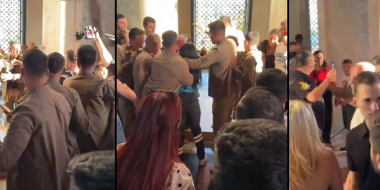 Anıtkabir'de Çirkin Provokasyon! Atatürk'e Hakaret İddiası Ortalığı Karıştırdı