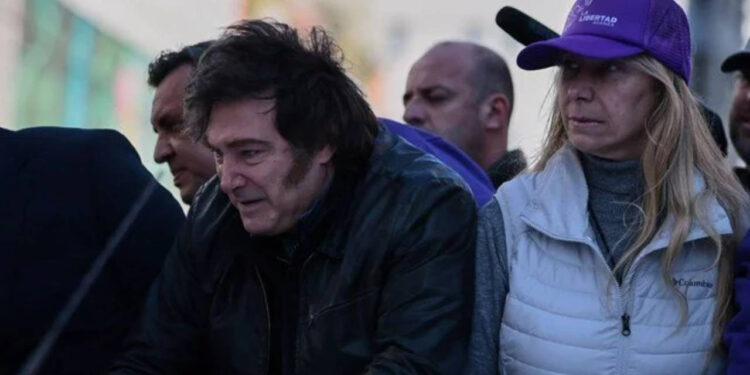 Arjantin Devlet Başkanı Javier Milei'ye Taşlı Saldırı