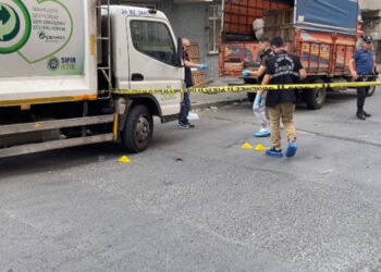 Avcılar'da Komşular Arasındaki 'Yan Baktın' Kavgasında Kan Aktı: 1 Ölü!