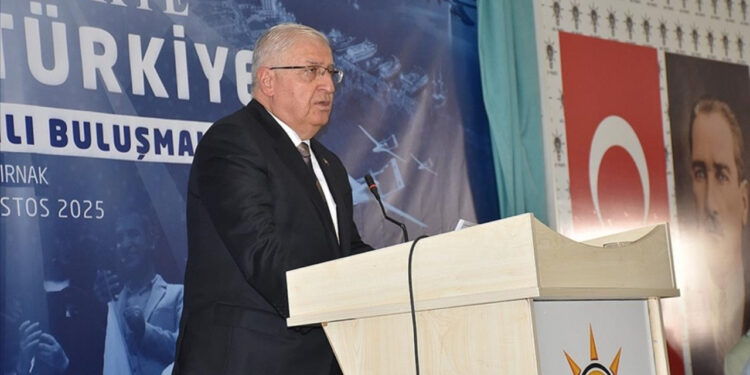 Bakan Güler: PKK ve İltisaklı Gruplar Silahlarını Teslim etmeli!