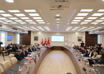 Bakan Işıkhan ile sendika temsilcileri bir araya geldi