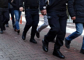 Bakan Yerlikaya Duyurdu! Kırmızı Bültenle Aranan 10 Kişi Yakalandı