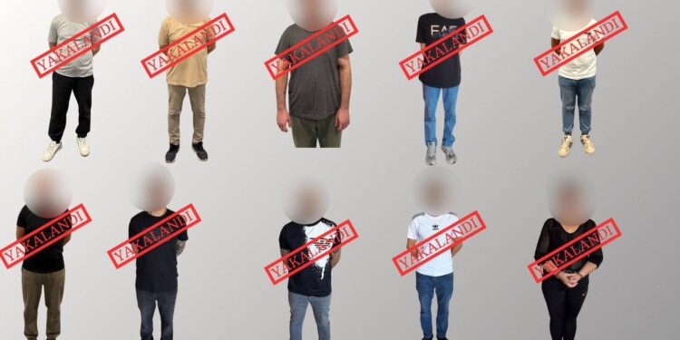 Bakan Yerlikaya duyurdu; kırmızı bültenle aranan 6, ulusal seviyede aranan 4 kişi Türkiye’ye iade edildi