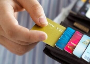 Banka kartını arkadaşına verdi, hakkında 17 soruşturma açıldı, hapse girdi!