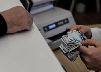 Bankalar, emekli aylığına blokaj koyabilir mi?