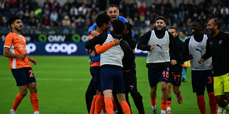 Başakşehir Norveç’te Güldü: Viking Deplasmanında 3-1’lik Galibiyet