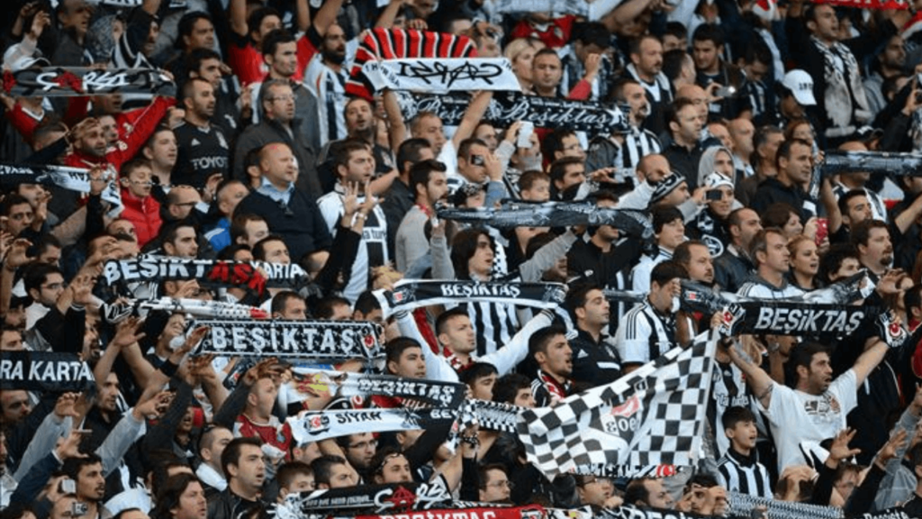 Beşiktaş O İsmi Kadrodan Çıkarttı