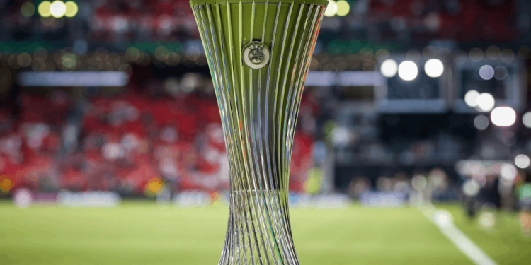 Beşiktaş ve Başakşehir'in UEFA Konferans Ligi'ndeki Rakipleri Belli Oldu