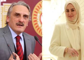 "Biz Türk'üz, siz olmayabilirsiniz" diyen torunlara, "Dedelerinizde bu dil varmıydı, rüyanıza girsin Sultan Hamid" yanıtı