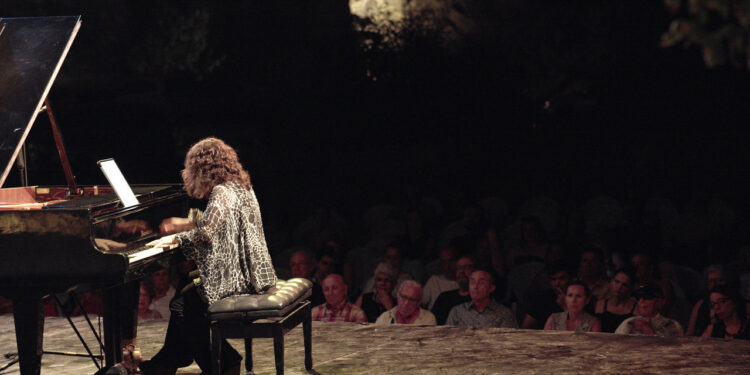 Bodrum'da Katya Apekisheva Rüzgarı