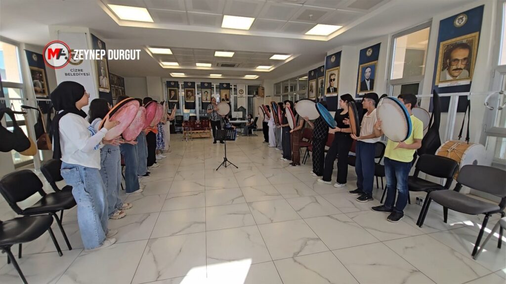 Botan’ın ezgileri gençlerle yeniden hayat buluyor