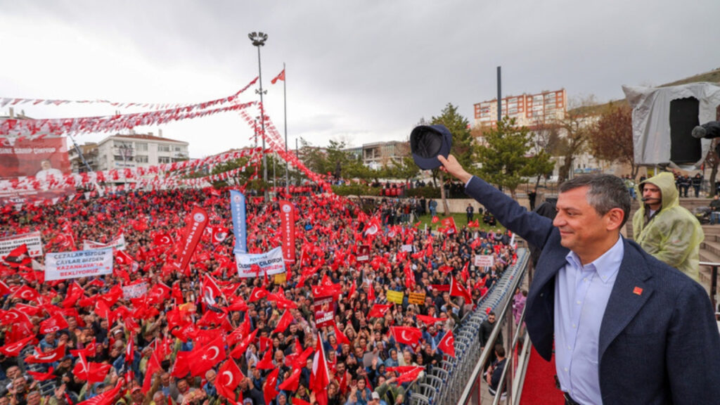CHP Lideri Özel'den Çağrı... 'Beyoğlu'nda Buluşuyoruz'