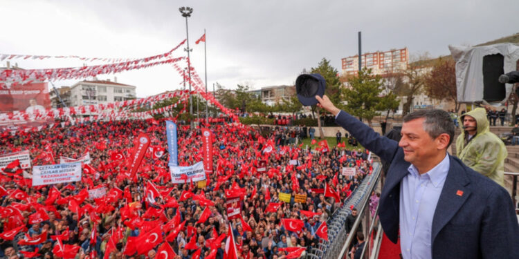 CHP Lideri Özel'den Çağrı... 'Beyoğlu'nda Buluşuyoruz'