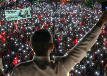 CHP'den Aksaray’da 'Millet İradesi' Mitingi: Binlerce Kişi İmamoğlu’na Özgürlük İstedi